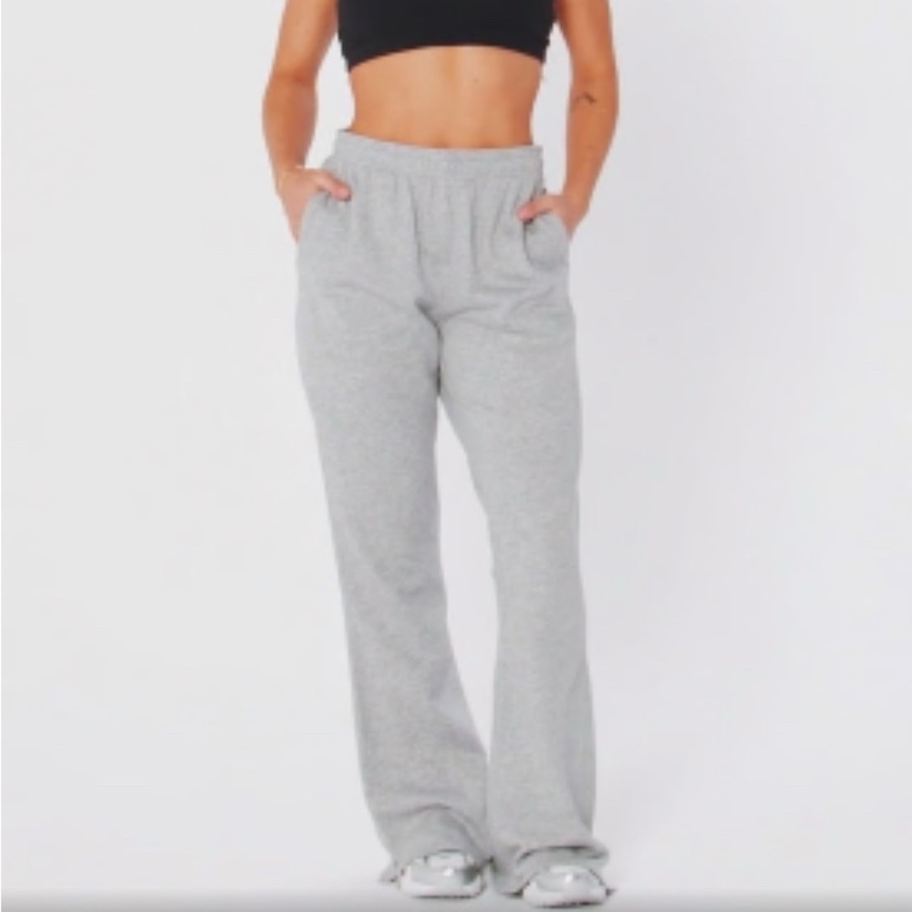 Fabletics Light Gray Flair Sweatpants Joggers Size Small Inseam 31 inches